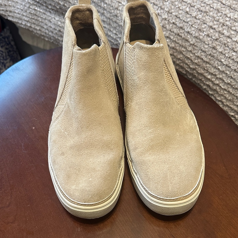 Toms Women's Tan Suede Slip-On Sneakers